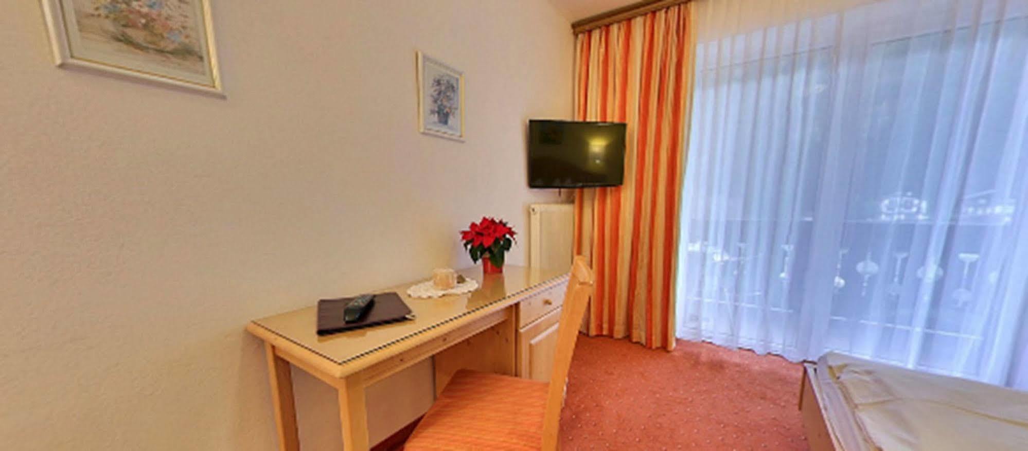 Pension St.Leonhard Bad Gastein Exterior photo